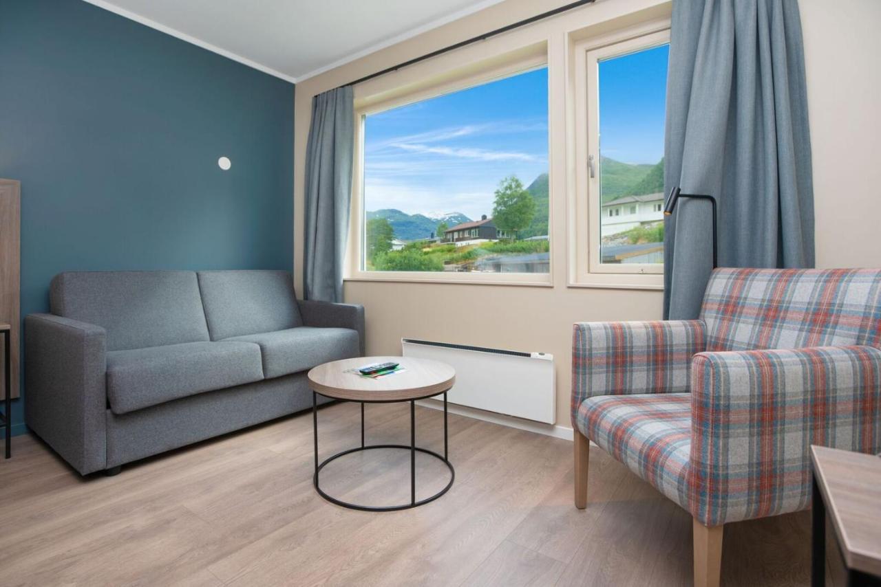 Thon Partnerhotel Jolster Скей Екстер'єр фото