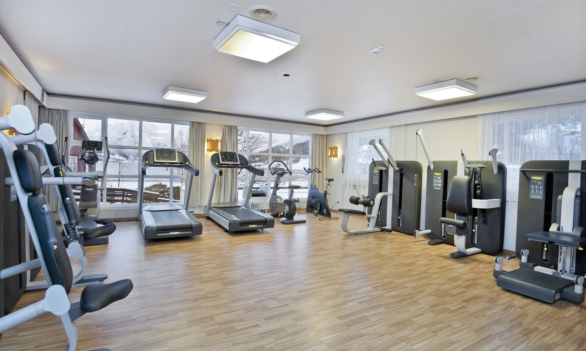 Thon Partnerhotel Jolster Скей Екстер'єр фото